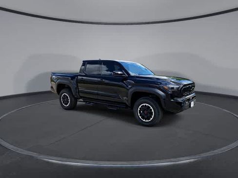 Used 2026 Toyota Tacoma TRD Off-Road AWD/4WD image 2