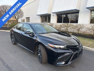Used 2023 Toyota Camry SE w/ Blackout Package (TMS) video 1