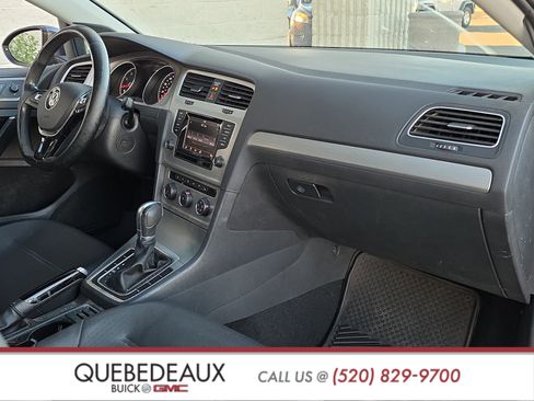 Used 2015 Volkswagen Golf SE image 29