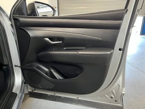 Used 2025 Hyundai Tucson SEL FWD image 12
