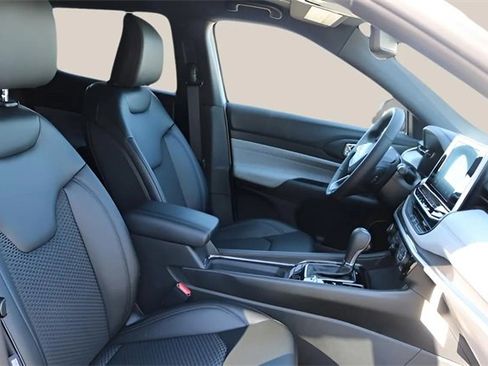 New 2026 Jeep Compass Latitude image 17