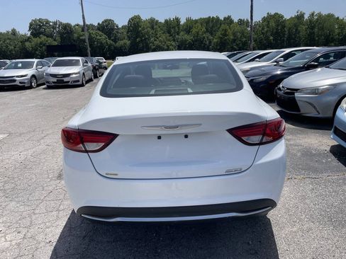 Used 2015 Chrysler 200 Limited FWD image 5