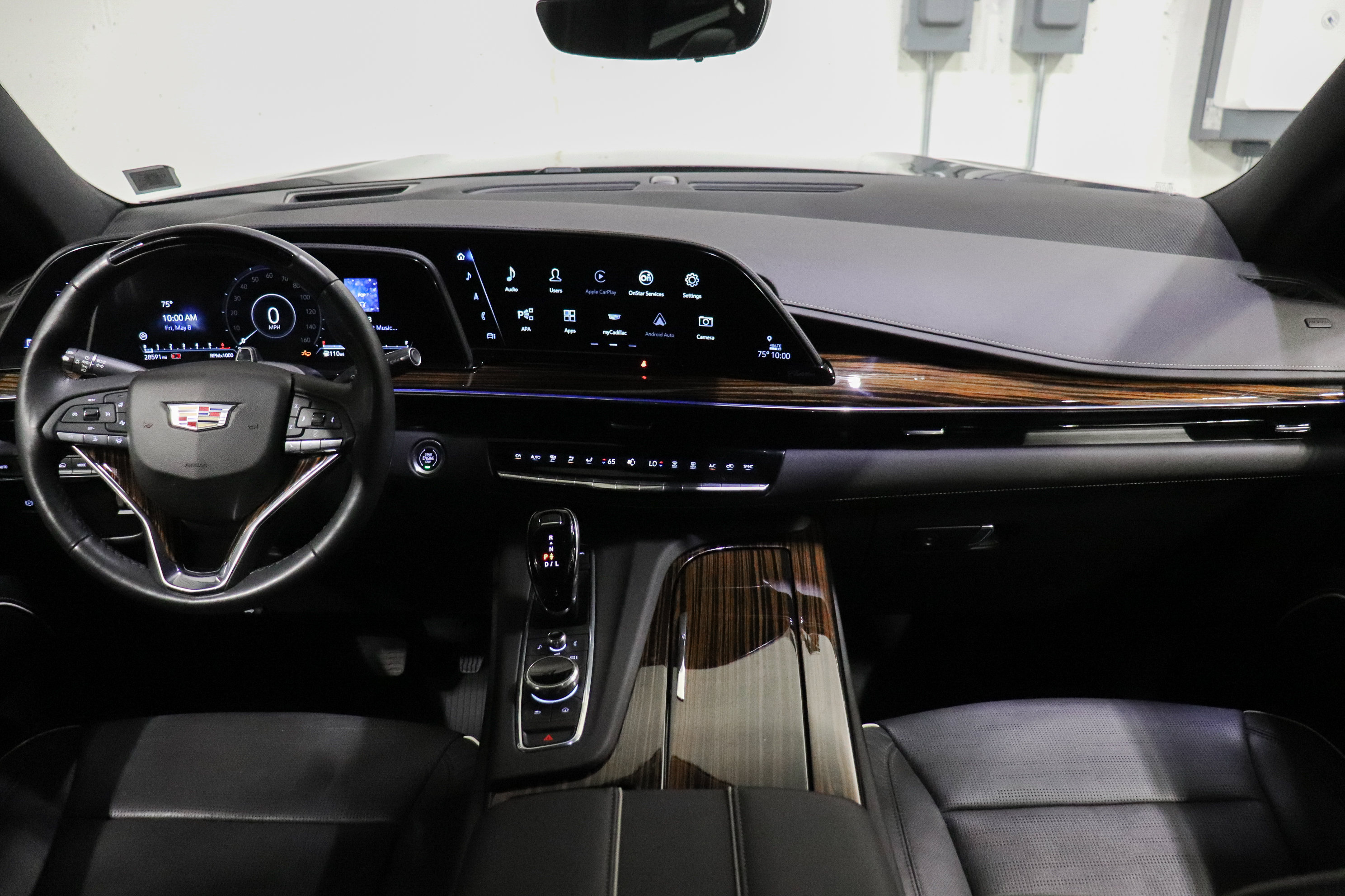 Certified 2023 Cadillac Escalade ESV Premium Luxury AWD/4WD image 31