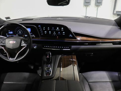 Used 2023 Cadillac Escalade ESV Premium Luxury AWD/4WD image 31