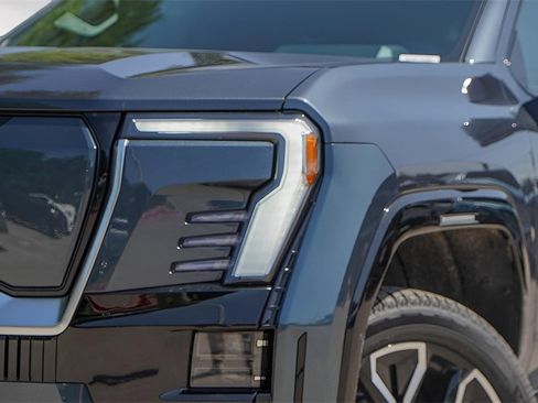 New 2025 GMC Sierra EV Denali image 2