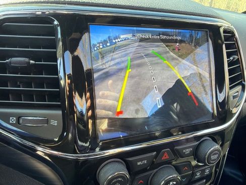 Used 2021 Chrysler 300 S image 3