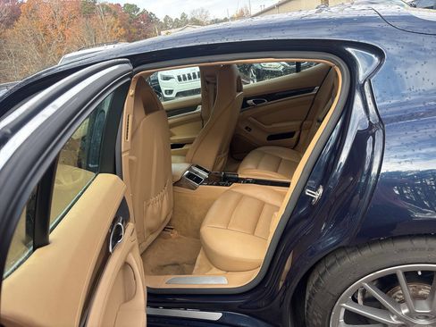 Used 2015 Porsche Panamera 4S image 13