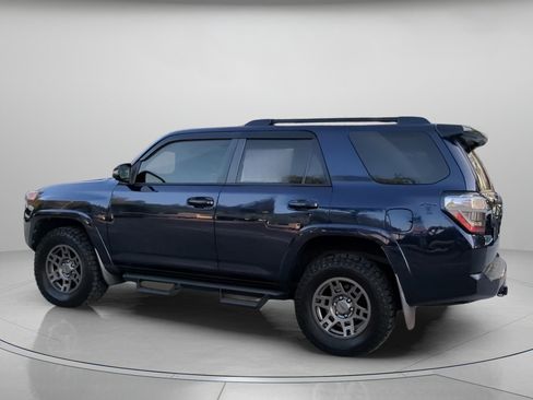 Used 2020 Toyota 4Runner Venture w/ Moonroof Package AWD/4WD image 20