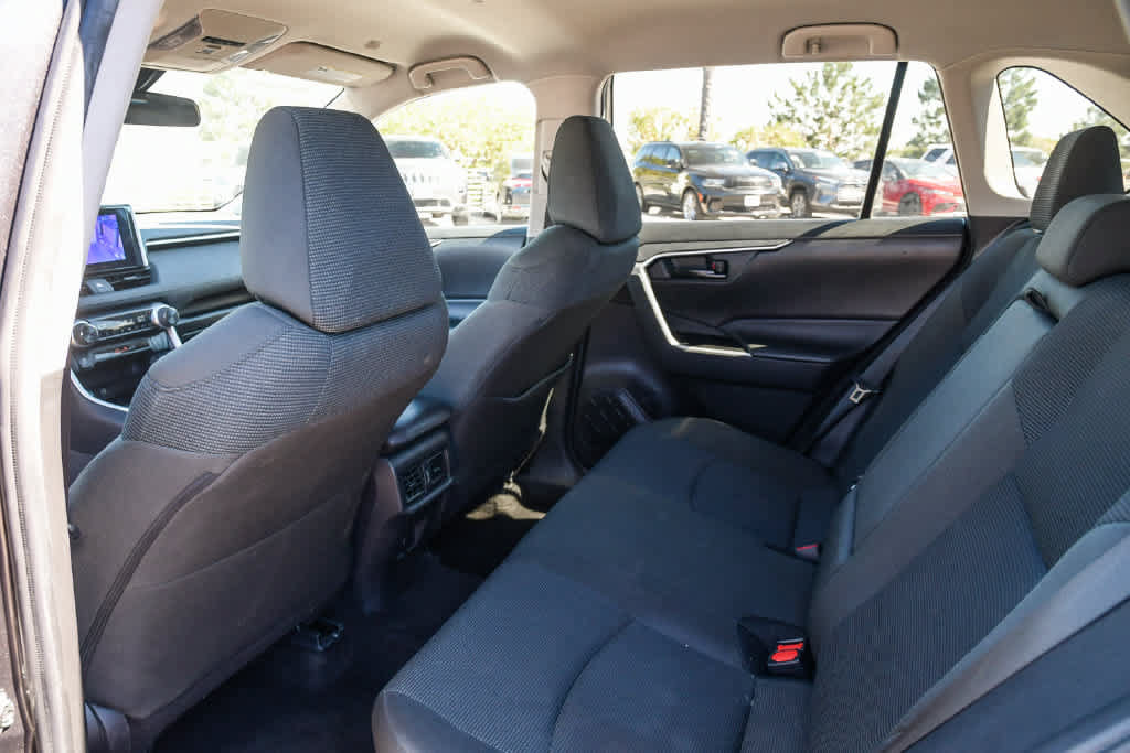Certified 2024 Toyota RAV4 LE AWD/4WD image 17