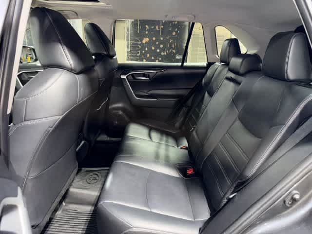 Used 2021 Toyota RAV4 XLE Premium AWD/4WD image 17