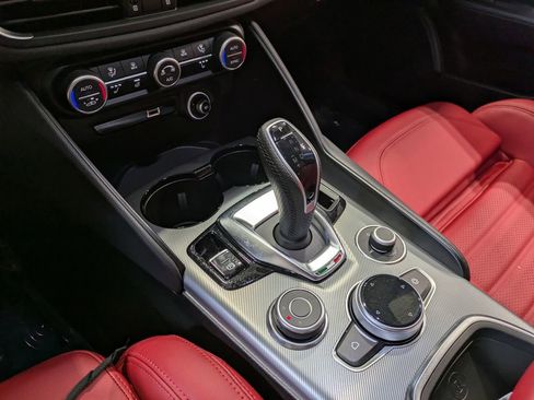 Used 2025 Alfa Romeo Giulia w/ Driving Assist Package RWD image 14