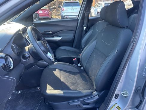 Used 2020 Nissan Kicks SV image 10