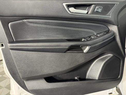 Used 2017 Ford Edge Titanium w/ Technology Package FWD image 39