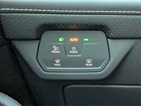 New 2026 Volkswagen Atlas SE image 30