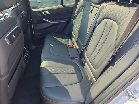 Used 2025 BMW X5 xDrive50e image 25