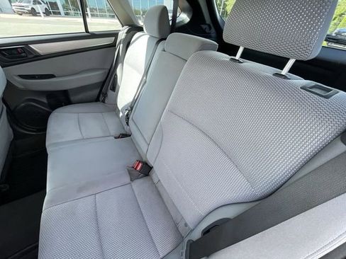 Used 2019 Subaru Outback 2.5i AWD/4WD image 16