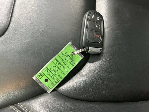 Used 2017 Jeep Cherokee Limited AWD/4WD image 12