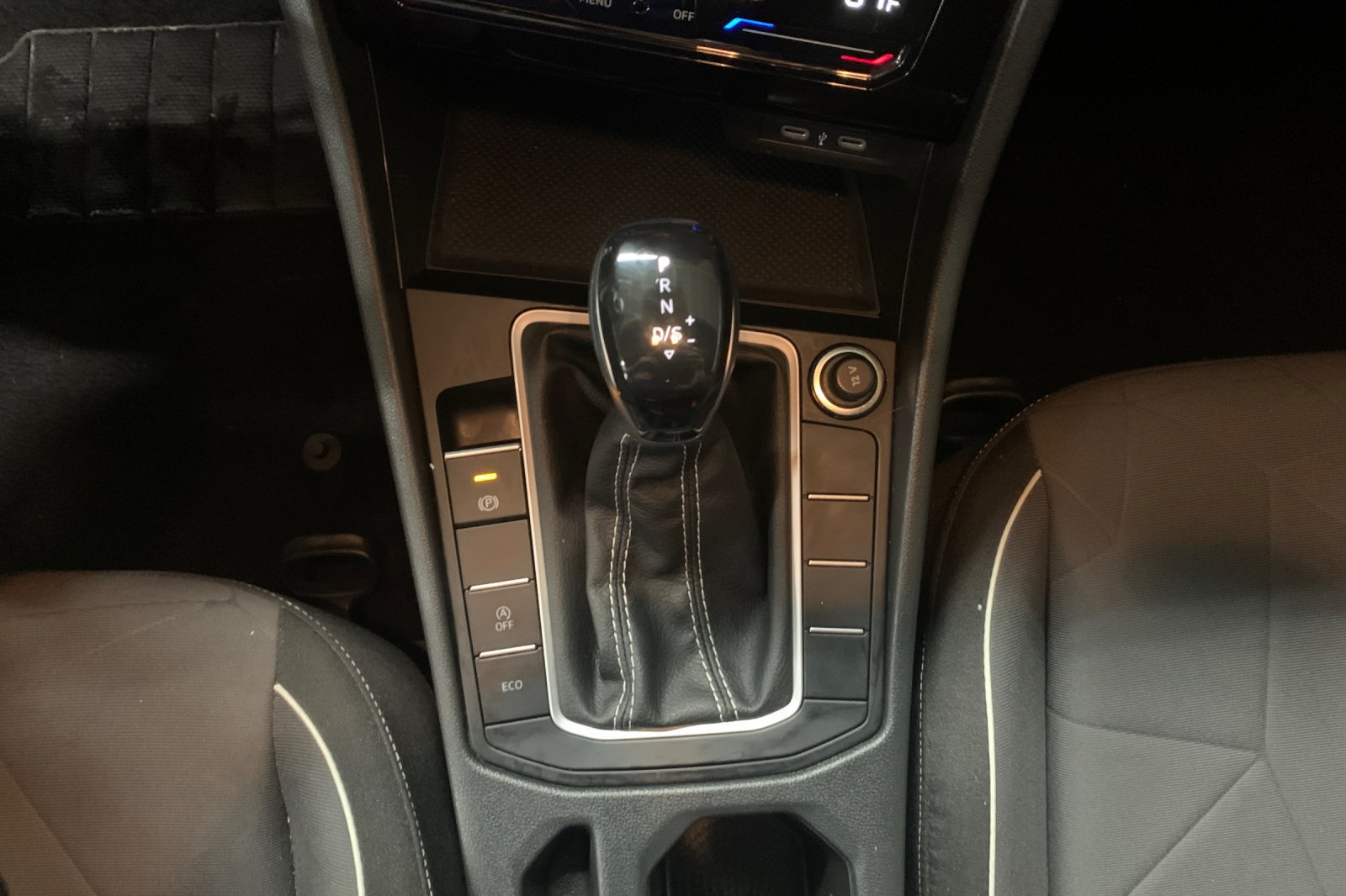 Used 2025 Volkswagen Jetta Sport FWD image 22