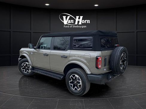 New 2026 Ford Bronco Outer Banks AWD/4WD image 3