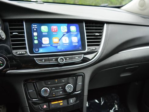 Used 2020 Buick Encore Preferred FWD image 24
