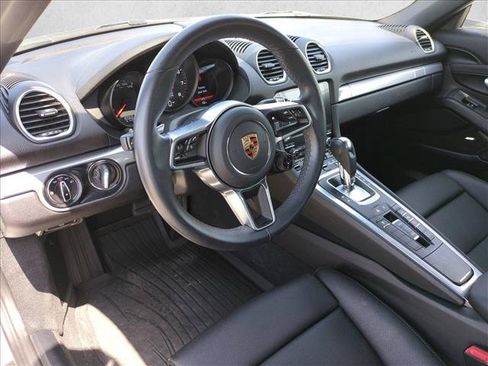 Used 2025 Porsche 718 Boxster RWD image 10