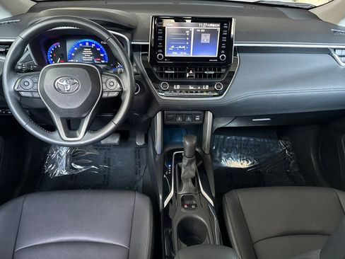 Certified 2022 Toyota Corolla Cross XLE w/ Convenience Package AWD/4WD image 18