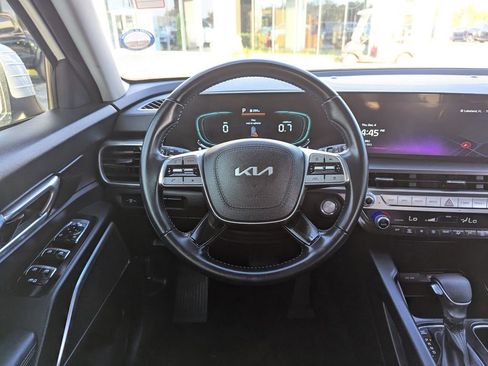 Used 2023 Kia Telluride LX image 9