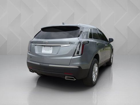 Certified 2024 Cadillac XT5 Luxury w/ LPO, Floor Liner Package AWD/4WD image 5