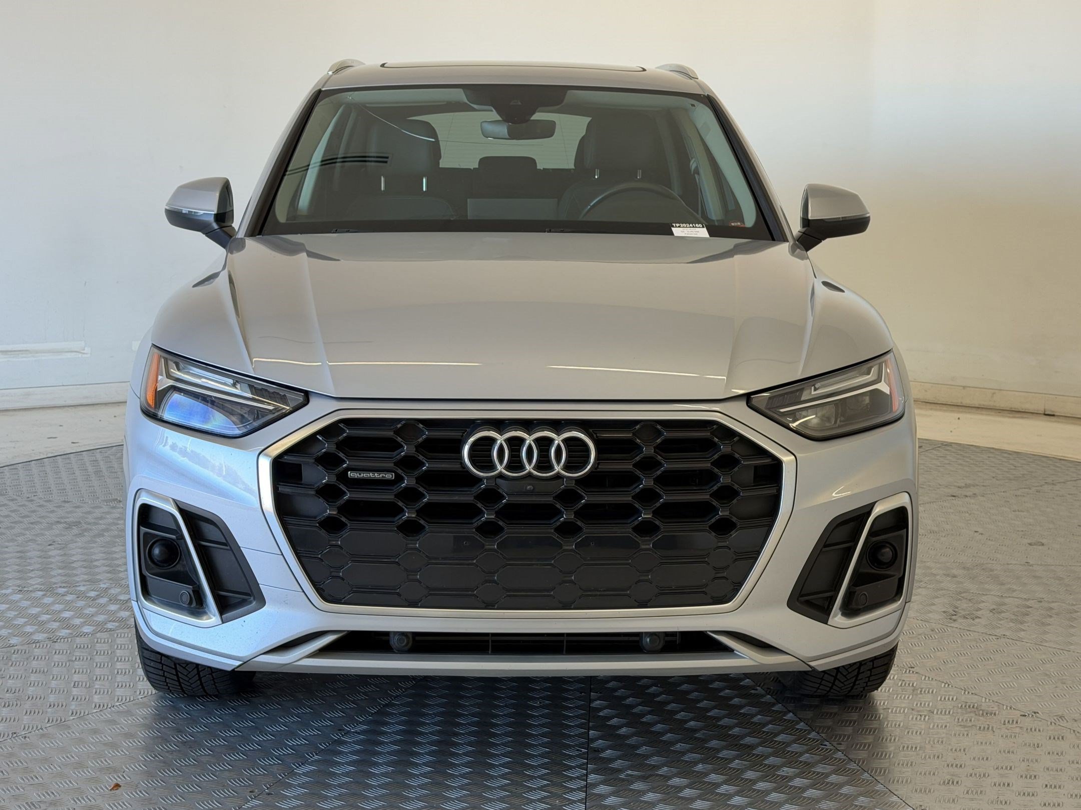 Used 2023 Audi Q5 2.0T Premium Plus w/ Premium Plus Package AWD/4WD image 6