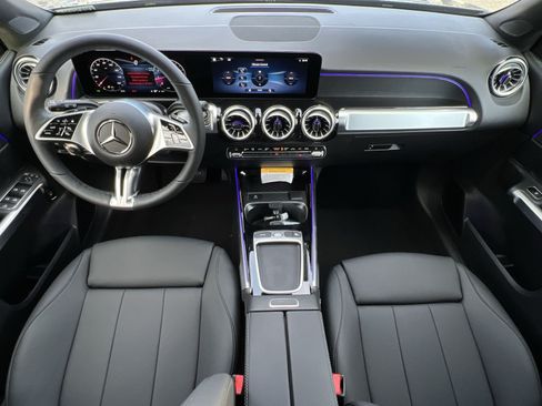 Used 2026 Mercedes-Benz GLB 250 4MATIC image 21