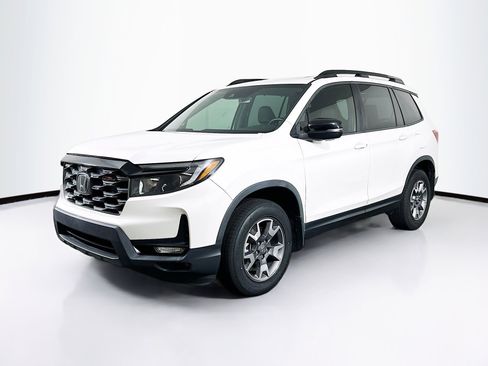 Used 2022 Honda Passport TrailSport image 3