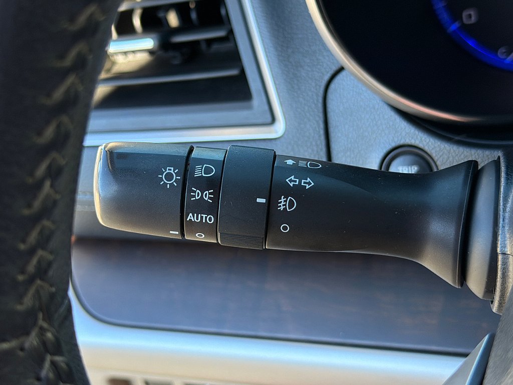 Used 2018 Subaru Outback 3.6R Limited AWD/4WD image 23