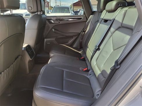 Used 2021 Porsche Macan image 5
