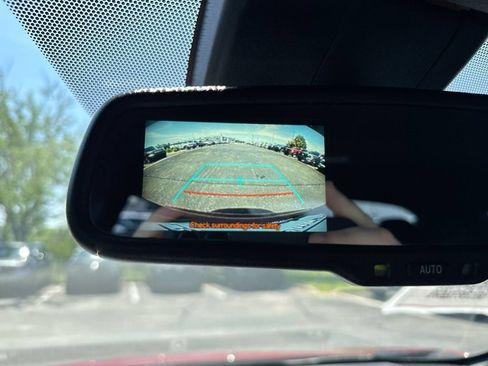 Used 2018 Toyota C-HR XLE FWD image 15
