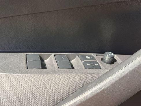 Used 2024 Toyota Corolla LE FWD image 17