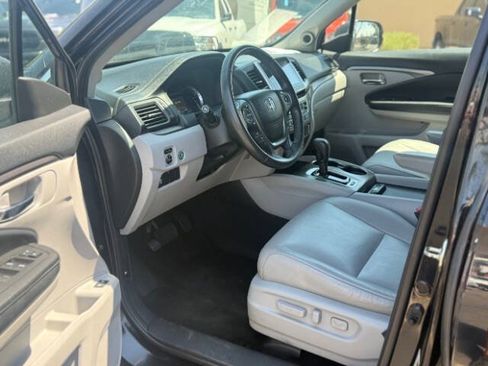 Used 2017 Honda Pilot EX-L image 10