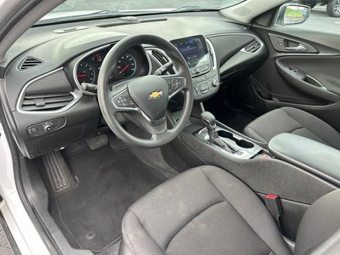 Used 2023 Chevrolet Malibu LS FWD image 19