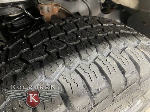 Used 2022 Ford Ranger Lariat w/ Equipment Group 501A High image 8