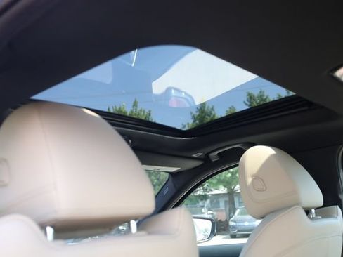 Used 2023 BMW 330i Sedan w/ Convenience Package RWD image 22