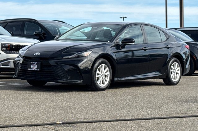 Used 2025 Toyota Camry LE FWD image 10