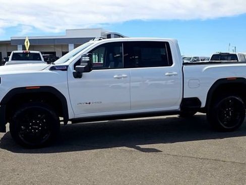 New 2026 GMC Sierra 3500 AT4 w/ AT4 Premium Plus Package AWD/4WD image 5