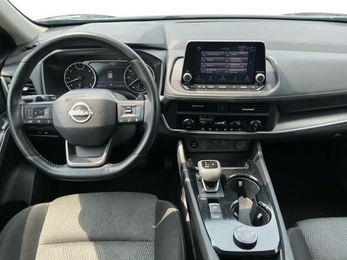 Used 2025 Nissan Rogue SV AWD/4WD image 10