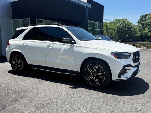 Used 2024 Mercedes-Benz GLE 450 4MATIC image 11