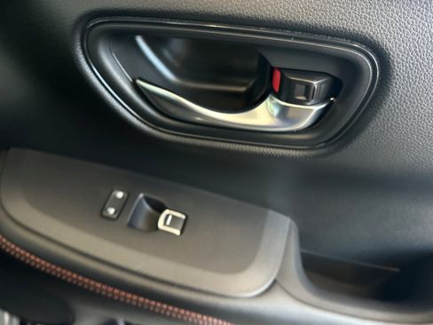 Used 2025 Honda HR-V Sport image 21