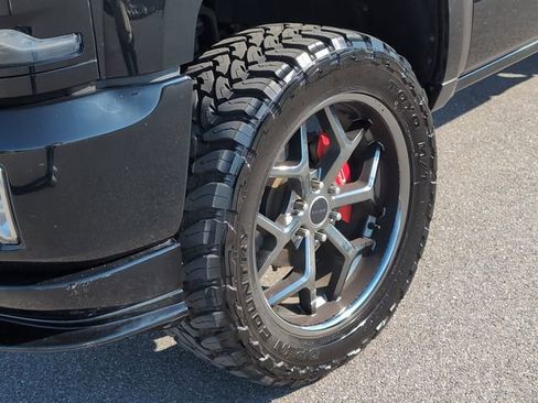 Used 2018 Chevrolet Silverado 1500 LTZ Z71 w/ LTZ Plus Package image 11