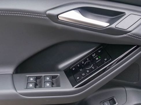 New 2027 Audi Q6 e-tron Premium Plus AWD/4WD image 19