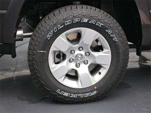 New 2026 RAM 1500 4x4 Crew Cab image 30