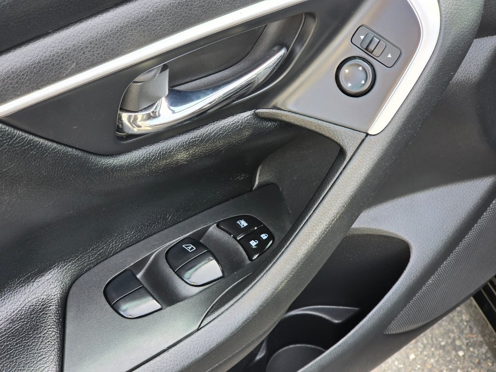Used 2017 Nissan Altima 2.5 S w/ Power Driver Seat Package FWD image 31