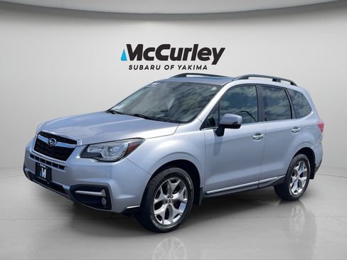 Used 2018 Subaru Forester 2.5i Touring AWD/4WD image 1