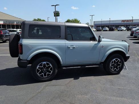 Used 2023 Ford Bronco Outer Banks image 8